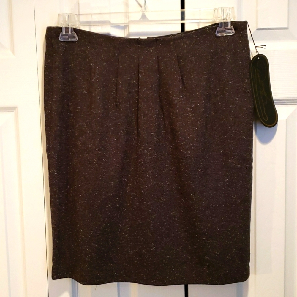 NWT - Diane Gilman, skirt, size 6